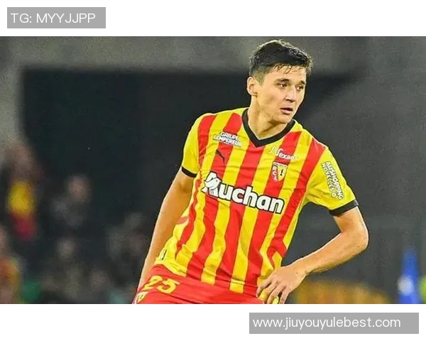 胡桑诺夫飞铲染红卡帅无奈21岁小将生涯135场迎来第二张红牌 胡桑诺夫飞铲染红卡帅无奈21岁小将生涯135场迎来第二张红牌