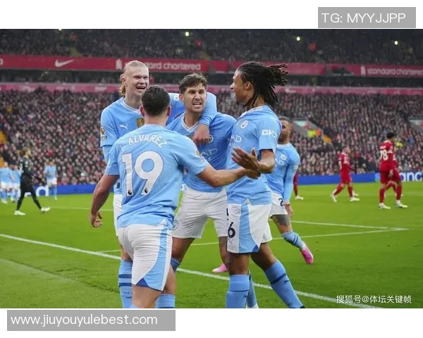 英超最新动态:阿森纳稳居榜首切尔西降至第四维拉上升至第三红军继续第八 英超最新动态:阿森纳稳居榜首切尔西降至第四维拉上升至第三红军继续第八