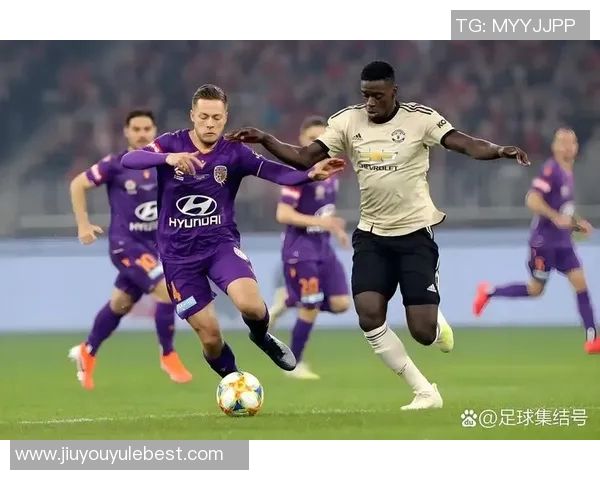 尤文图斯和多特蒙德关注拜仁18岁边锋利奇纳合同明夏到期情况 尤文图斯和多特蒙德关注拜仁18岁边锋利奇纳合同明夏到期情况