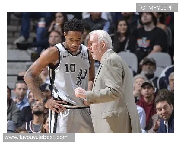 三后卫组合失灵福克斯卡斯尔与哈珀表现低迷合计35投仅8中还出现10次失误 三后卫组合失灵福克斯卡斯尔与哈珀表现低迷合计35投仅8中还出现10次失误